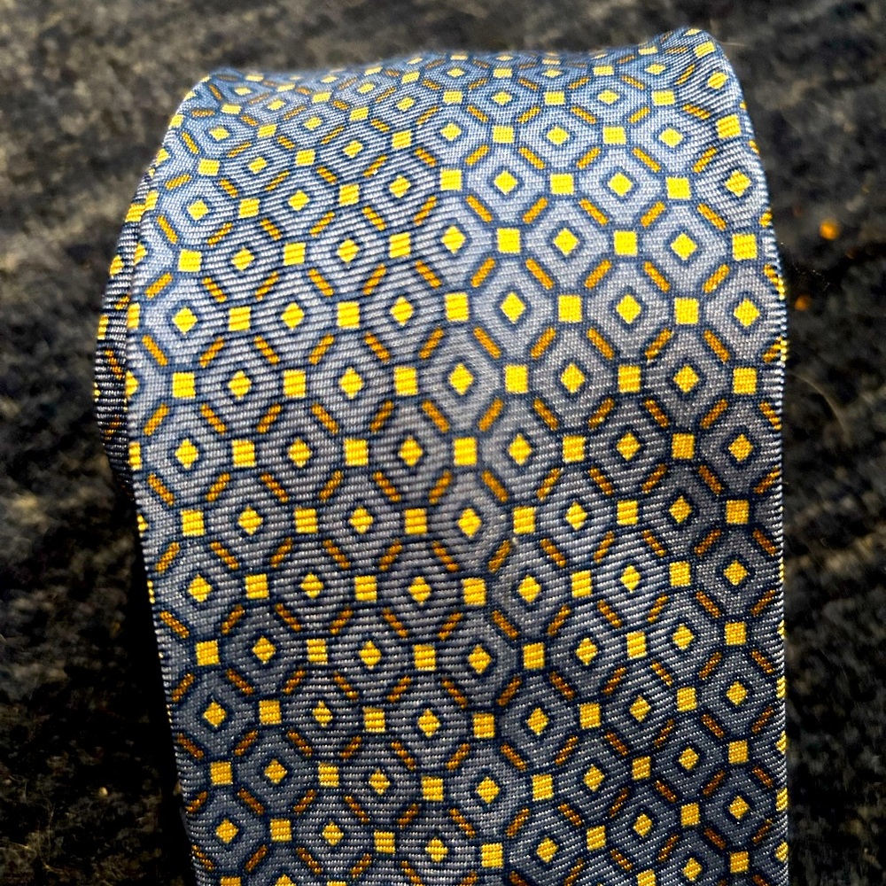 Diamond patterned skinny good condition.